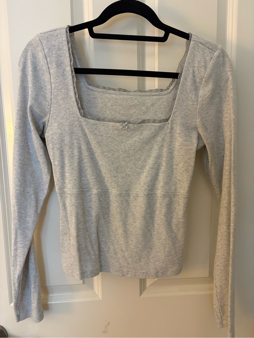 American Eagle Outfitters Light Gray Square-Neck Ribbed Long Sleeve Top
